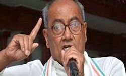 दिग्विजय ने ली सिंधिया पर चुटकी दिग्विजय ने ली सिंधिया पर चुटकी