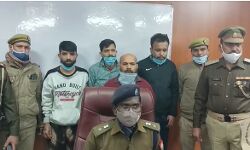 पुलिस ने 4 आरोपियों को अरेस्ट कर भारी मात्रा में किये मोबाइल बरामद पुलिस ने 4 आरोपियों को अरेस्ट कर भारी मात्रा में किये मोबाइल बरामद