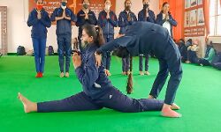 विदेशों में भी योग का प्रचार-प्रसार करेंगे SVM से शिक्षा प्राप्त योगाचार्य