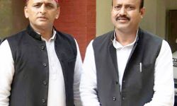 पूर्व सीएम के साथ पूर्व मंत्री ने की पार्टी की मजबूती पर चर्चा पूर्व सीएम के साथ पूर्व मंत्री ने की पार्टी की मजबूती पर चर्चा