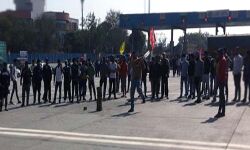 किसानों के चक्का जाम से बच्चों की आई मौज किसानों के चक्का जाम से बच्चों की आई मौज