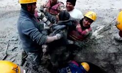 ग्लेशियर हादसाः अंधेरा बनेगा रेस्क्यू ऑपरेशन में बाधा ग्लेशियर हादसाः अंधेरा बनेगा रेस्क्यू ऑपरेशन में बाधा