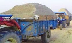 जिला प्रशासन ने 40 लाख रूपये की 1000 ट्राली रेत की नष्ट