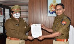 34 दिन में रेपिस्ट को कराई उम्रकैद- एसपी ने किया सम्मानित 34 दिन में रेपिस्ट को कराई उम्रकैद- एसपी ने किया सम्मानित