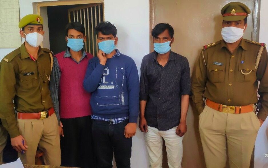 पुलिस ने किए चोर गिरोह के तीन बदमाश गिरफ्तार
