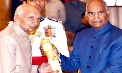 नहीं रहे पद्मभूषण विभूषित समाजसेवी- मोदी भी छूते थे पैर नहीं रहे पद्मभूषण विभूषित समाजसेवी- मोदी भी छूते थे पैर