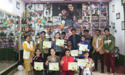 मुजफ्फरनगर के डांसरों ने हिलाया मंच, झोली भरके इनाम बटोरकर लौटे मुजफ्फरनगर के डांसरों ने हिलाया मंच, झोली भरके इनाम बटोरकर लौटे