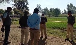 चार मासूम पुत्रों की हत्या कर पिता फांसी के फंदे पर झूला चार मासूम पुत्रों की हत्या कर पिता फांसी के फंदे पर झूला