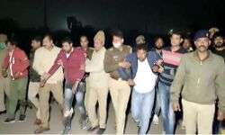 दोहरे हत्याकांड में वांछित आरोपियों और पुलिस के बीच मुठभेड़, सात गिरफ्तार दोहरे हत्याकांड में वांछित आरोपियों और पुलिस के बीच मुठभेड़, सात गिरफ्तार