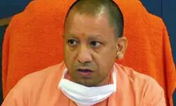 कोरोना संक्रमण की दर कमी के बावजूद, पूरी सतर्कता बरती जाए: योगी कोरोना संक्रमण की दर कमी के बावजूद, पूरी सतर्कता बरती जाए: योगी