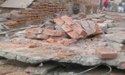 सरकारी स्कूल का छज्जा गिरा- 1 मजदूर की मौत, 2 घायल सरकारी स्कूल का छज्जा गिरा- 1 मजदूर की मौत, 2 घायल