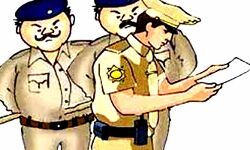 थानेदार सहित तीन पुलिस कर्मियों पर हत्या का मुकदमा थानेदार सहित तीन पुलिस कर्मियों पर हत्या का मुकदमा