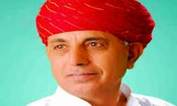 भागीरथ चौधरी ने उठाये राहुल गांधी की यात्रा पर सवाल भागीरथ चौधरी ने उठाये राहुल गांधी की यात्रा पर सवाल