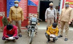 झपट्टामार मोबाइल लुटेरे चढ़े पुलिस के हत्थे झपट्टामार मोबाइल लुटेरे चढ़े पुलिस के हत्थे