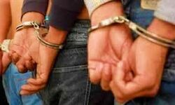 हथियार समेत तीन तस्कर गिरफ्तार हथियार समेत तीन तस्कर गिरफ्तार