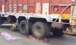 कोचिंग छात्रा की ट्रक की चपेट में आने से मृत्यु कोचिंग छात्रा की ट्रक की चपेट में आने से मृत्यु