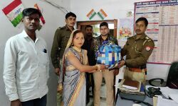 खाकी ने पेश की ईमानदारी की मिसाल- जीता दिल खाकी ने पेश की ईमानदारी की मिसाल- जीता दिल