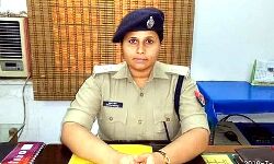 IPS अपर्णा गौतम का प्रोजेक्ट नई किरण- खुशी-खुशी घर लौट रहे रूठे जोड़े IPS अपर्णा गौतम का प्रोजेक्ट नई किरण- खुशी-खुशी घर लौट रहे रूठे जोड़े