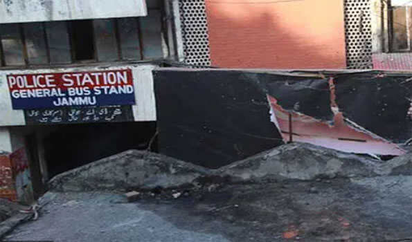 जम्मू में 6.5 किग्रा आईईडी बरामद,पुलवामा जैसे आतंकी हमले की साजिश विफल जम्मू में 6.5 किग्रा आईईडी बरामद,पुलवामा जैसे आतंकी हमले की साजिश विफल