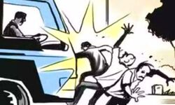 दुर्घटना में एक ही परिवार के तीन लोगों की मौत दुर्घटना में एक ही परिवार के तीन लोगों की मौत