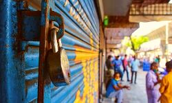 पेट्रोल-डीजल के बढ़ते दामों का विरोध शुरू, नहीं खुलें कॉलेज-स्कूल, बाजार पेट्रोल-डीजल के बढ़ते दामों का विरोध शुरू, नहीं खुलें कॉलेज-स्कूल, बाजार