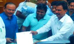 कांग्रेस विधायक ने दिया पद से इस्तीफा कांग्रेस विधायक ने दिया पद से इस्तीफा