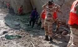 चमोली आपदा-लापता अंतिम व्यक्ति के मिलने तक जारी रहेगा राहत कार्य चमोली आपदा-लापता अंतिम व्यक्ति के मिलने तक जारी रहेगा राहत कार्य