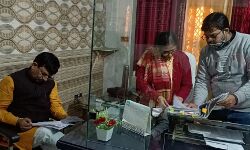 मंत्री कपिल देव ने श्रम कार्यालय पर मारा छापा- भ्रष्टाचारियों की अटकी सांस - मचा हड़कंप मंत्री कपिल देव ने श्रम कार्यालय पर मारा छापा- भ्रष्टाचारियों की अटकी सांस - मचा हड़कंप