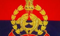 मामूली विवाद में पत्नी को फावड़े से काट डाला, पति गिरफ्तार मामूली विवाद में पत्नी को फावड़े से काट डाला, पति गिरफ्तार