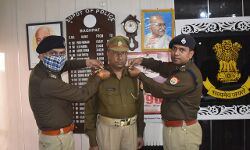 SI चंद्रकांत पांडे बने पुलिस इंस्पेक्टर- SP ने लगाये स्टार