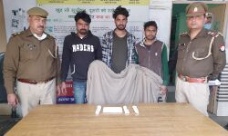 मिली कामयाबी-मोबाईल लूटकर भागे तीन गिरफ्तार मिली कामयाबी-मोबाईल लूटकर भागे तीन गिरफ्तार