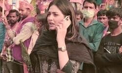 भाजपा नेत्री की रोकी गाड़ी- बैग को खंगाला, मिला कोकीन- अरेस्ट