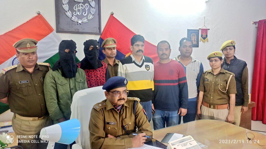 साईबर हैकर चढ़े पुलिस के हत्थे- ऑनलाइन की करोड़ों की ठगी साईबर हैकर चढ़े पुलिस के हत्थे- ऑनलाइन की करोड़ों की ठगी