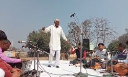 कांग्रेस की किसान पंचायत में हो रहा है प्रियंका का इंतजार