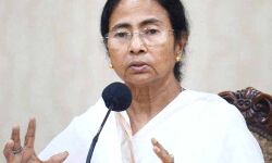 फोन पर हैलो की बजाय जय बांग्ला बाेलें- ममता फोन पर हैलो की बजाय जय बांग्ला बाेलें- ममता