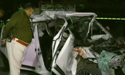 खड़े टैंकर में घुसी कार-6 की मौत खड़े टैंकर में घुसी कार-6 की मौत