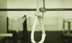 B.Sc की छात्रा ने लगा ली फांसी B.Sc की छात्रा ने लगा ली फांसी