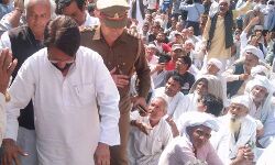 बिल के फायदे बताये सरकार- मैं खुद किसानों को समझाऊंगा- अजित सिंह