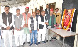 सन्त गाडगे जयंती पर सपाइयों ने लिया उनके विचारों पर चलने का संकल्प सन्त गाडगे जयंती पर सपाइयों ने लिया उनके विचारों पर चलने का संकल्प