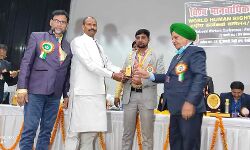 अल्पसंख्यक मोर्चा नेता राशिद मलिक को मिला अवार्ड अल्पसंख्यक मोर्चा नेता राशिद मलिक को मिला अवार्ड