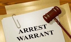 नगर पालिका की पूर्व अध्यक्ष की गिरफ्तारी के वारंट जारी नगर पालिका की पूर्व अध्यक्ष की गिरफ्तारी के वारंट जारी