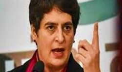 स्टेडियम का नाम बदलने पर प्रियंका गांधी का ट्वीट- कसा तंज