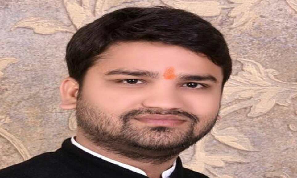पूर्व जिला पंचायत सदस्य को DM ने किया जिला बदर पूर्व जिला पंचायत सदस्य को DM ने किया जिला बदर