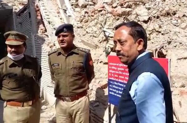 चला पुलिस का डंडा-बददो की करोडों की संपत्ति जब्त चला पुलिस का डंडा-बददो की करोडों की संपत्ति जब्त