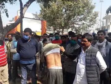 सफाई कर्मियों ने थाना घेरकर काटा हंगामा