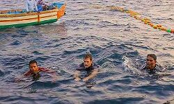 कांग्रेस के वरिष्ठ नेता ने लगाई समंदर में छलांग