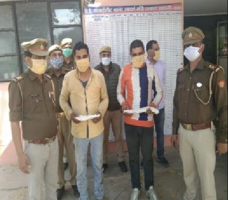 व्यापारी के घर में घुसकर लूटपाट- महिला समेत तीन अरेस्ट व्यापारी के घर में घुसकर लूटपाट- महिला समेत तीन अरेस्ट