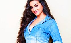 अजय और अक्षय के साथ काम करना चाहती है यह हॉट एक्ट्रेस