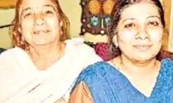 दिन दहाड़े लूटी चेन- लुटेरों से भिड़ गई वृद्धा