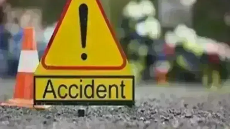 बोलोरो पक्के मकान में जा घुसी, मासूम समेत आठ घायल बोलोरो पक्के मकान में जा घुसी, मासूम समेत आठ घायल